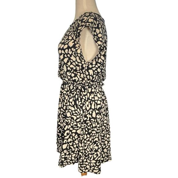 Gap 100% Cotton Dress Scoop Neck Elastic Waist Short Cap Sleeves Size Medium - Picture 2 of 10